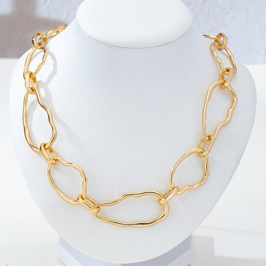 Hammared Link Necklace