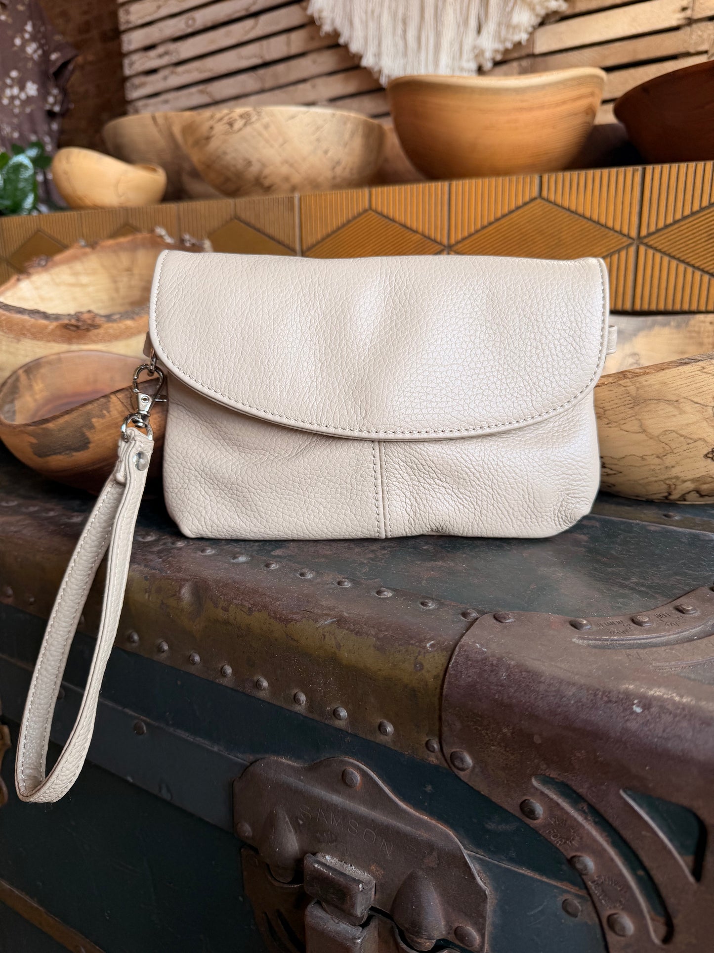 The Tera Clutch/Crossbody