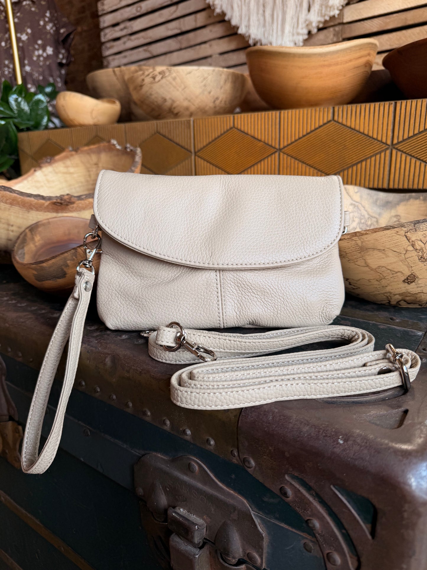 The Tera Clutch/Crossbody