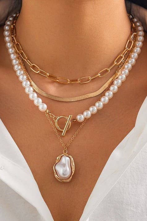 Pearled Out Necklace